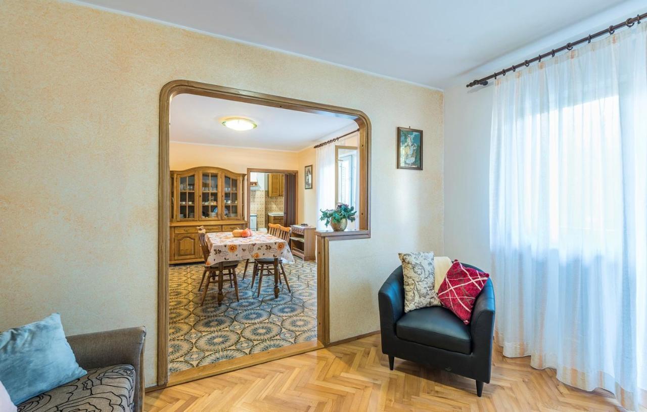 Ferienhaus Zora With Whirlpool Sveti Lovreč Pazenatički 外观 照片
