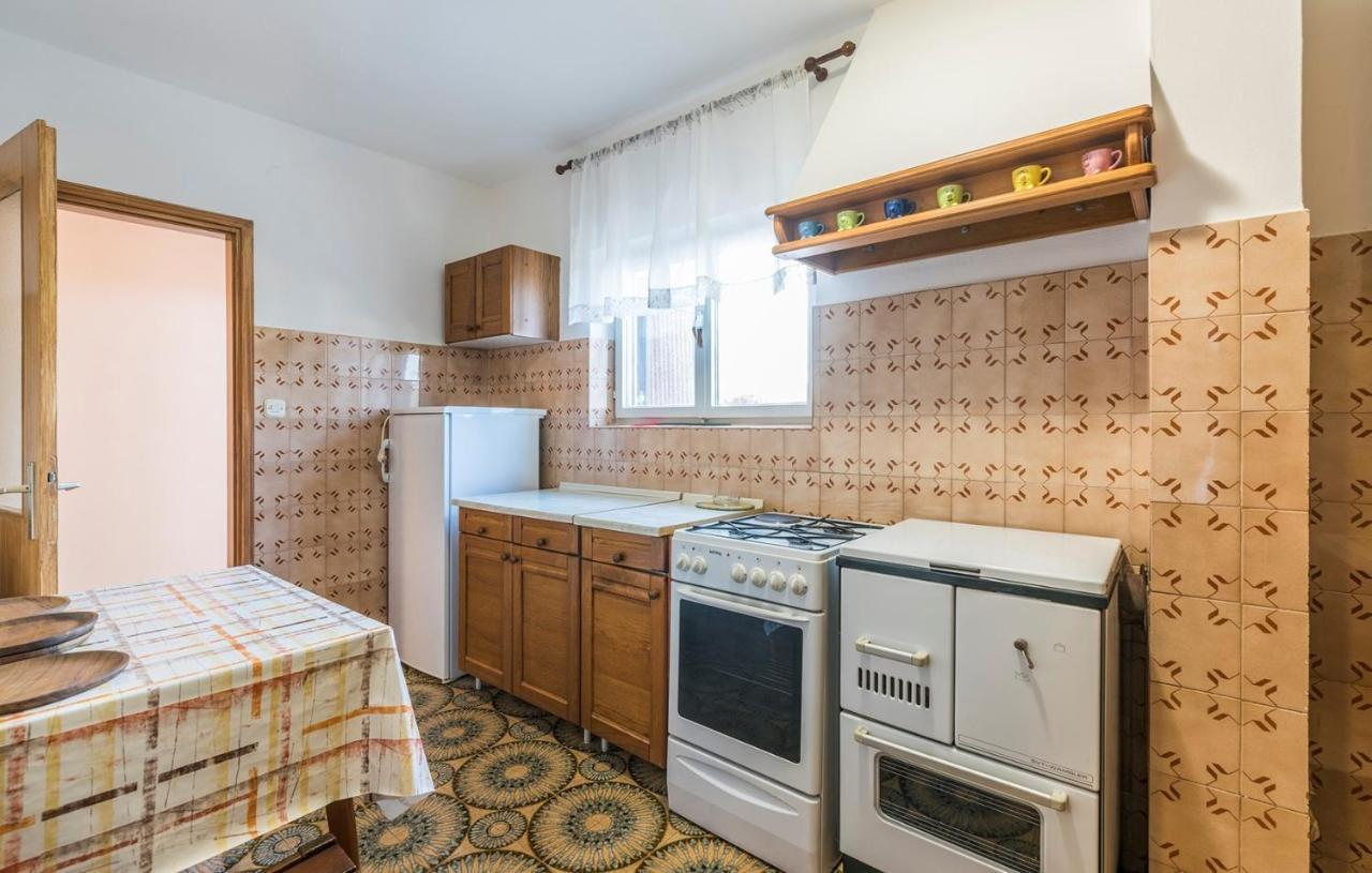 Ferienhaus Zora With Whirlpool Sveti Lovreč Pazenatički 外观 照片